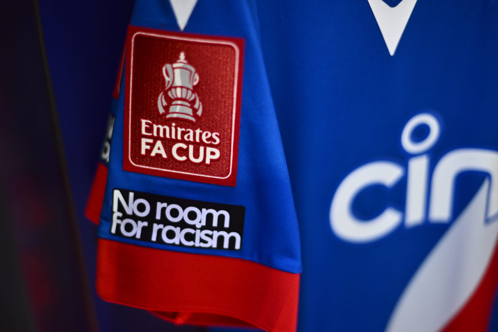 FA Cup patch on Crystal Palace shirt