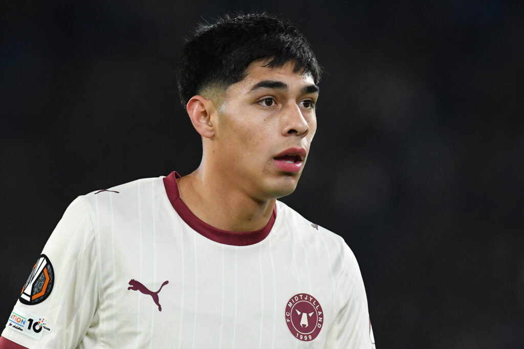 Dario Osorio in action for Midtjylland in the UEFA Europa League against Roma